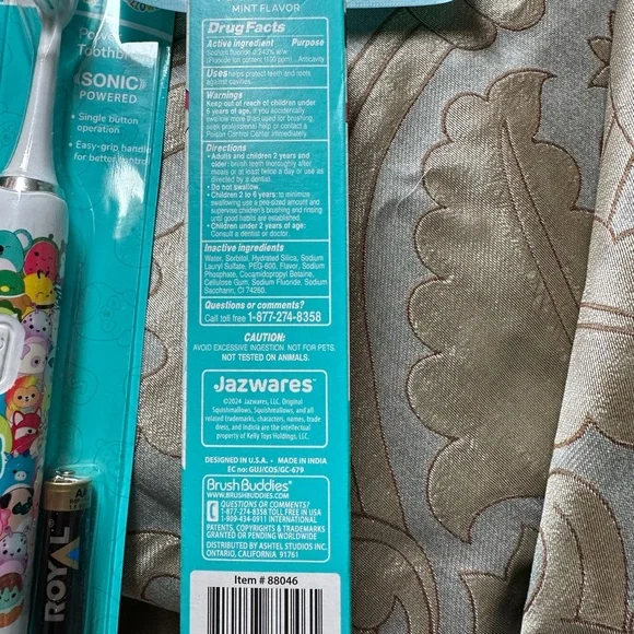 Original Squishmallows electric toothbrush and toothpaste and floss picks NWT - Picture 4 of 10
